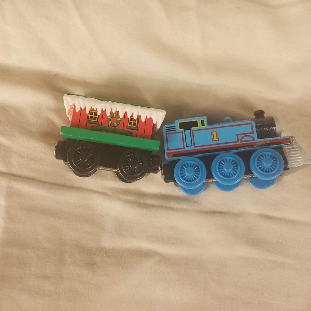 Thomas & Friends Wooden Railway Winter Wonderland Thomas & Caboose Excellent